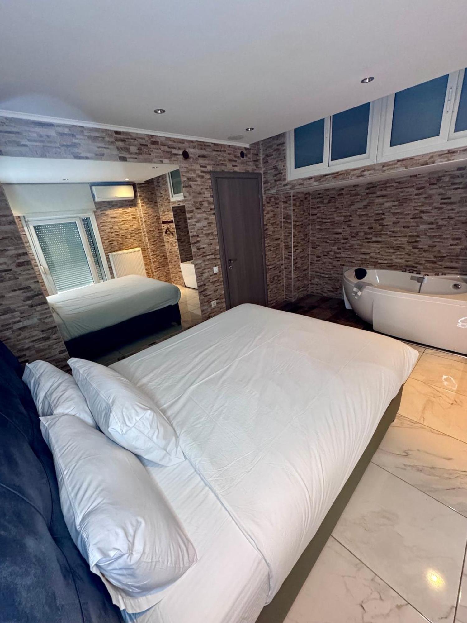 Luxury Living Apartments And Spa Салоніки Номер фото